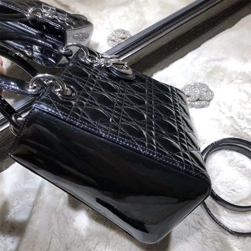 Dior Lady Dior Bag in Patent Cannage Calfskin-Black - image 6