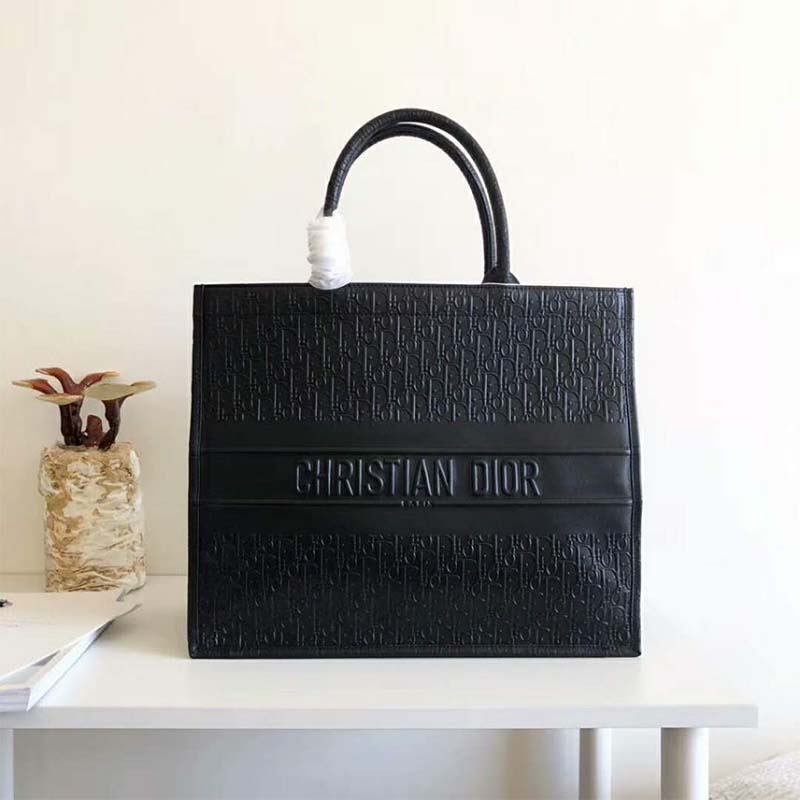 Close-up of signature ‘Cannage’ stitching on Dior Lady Dior Book Tote Bag