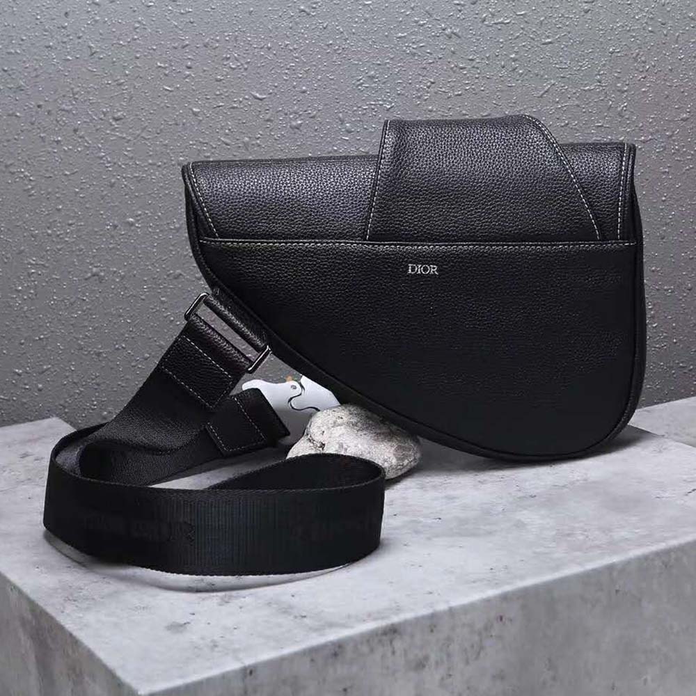 Dior Men Saddle Bag in Black Calfskin - image 4