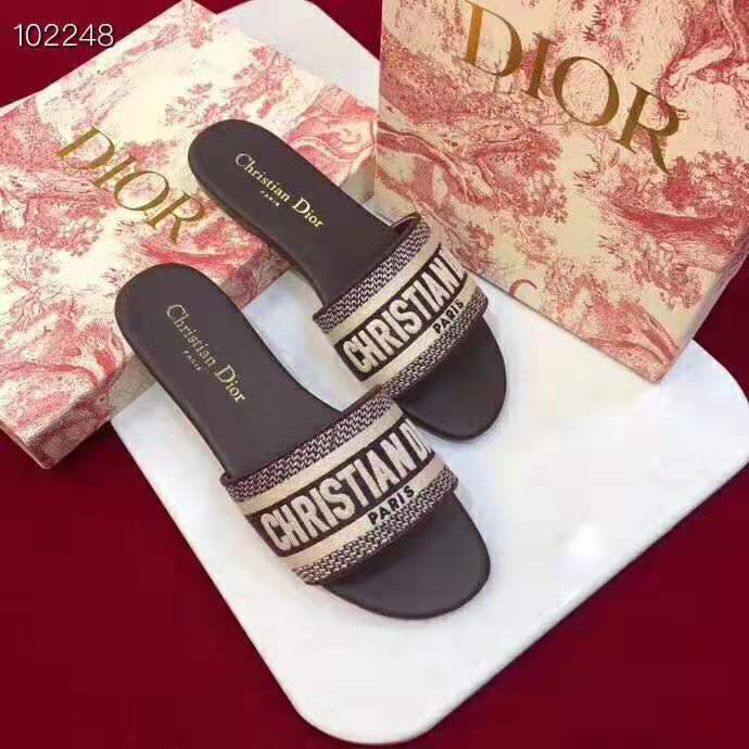 Dior Women Dway Embroidered Cotton Mule-Maroon - image 4