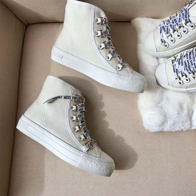 Rear heel and embossed Dior branding on Dior Women Shoes High-Top Trainer