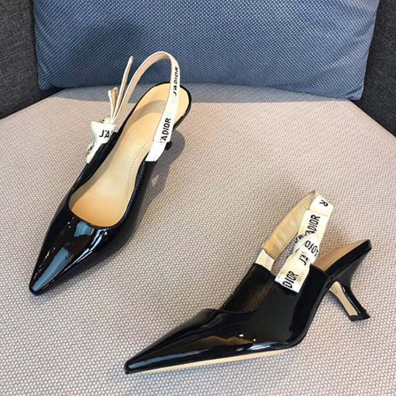 Close-up on J’Adior ribbon detail of Dior Women Sling-Back Patent Leather shoes