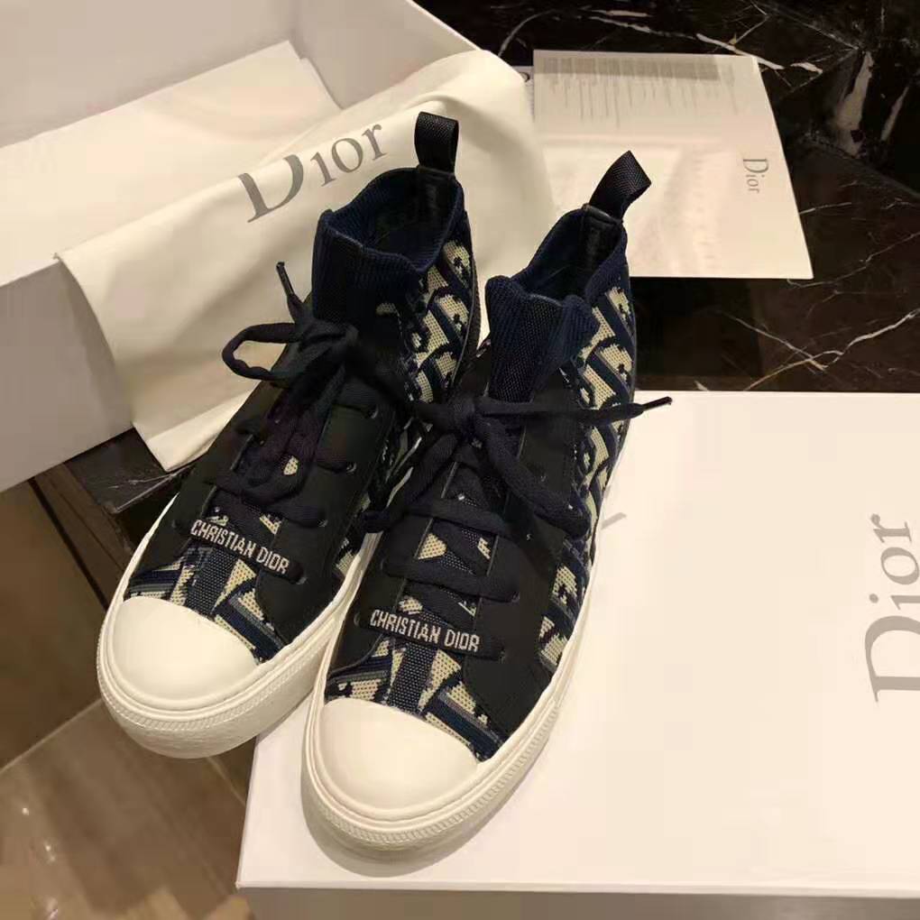 Top view showing lace-up closure on Dior Women Walk’N’Dior Mid-Top Sneaker