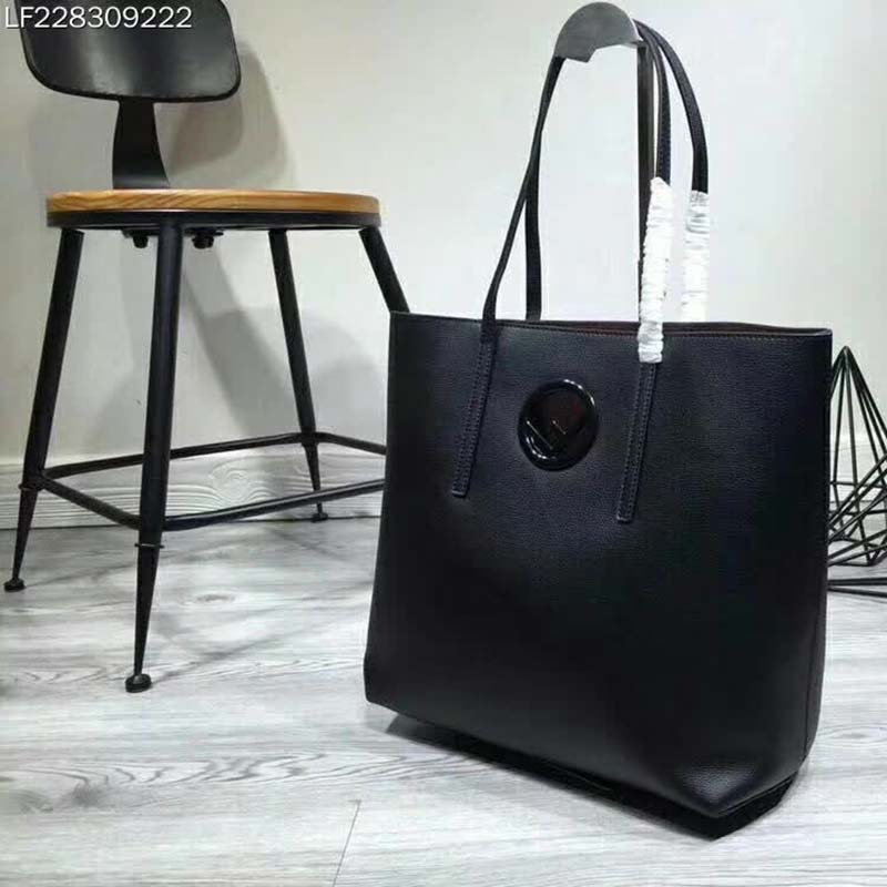 Fendi Women Leather Logo Shopper Bag-Black - image 4