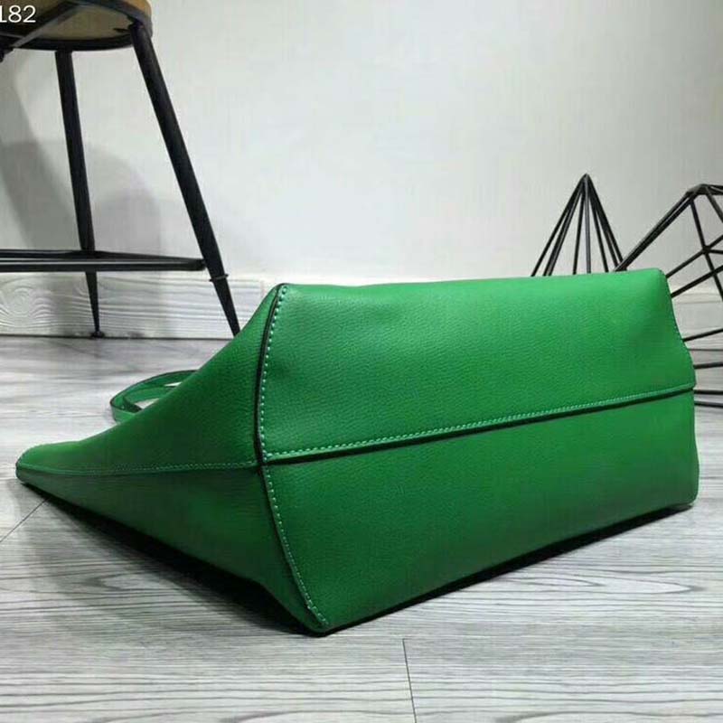 Fendi Women Leather Logo Shopper Bag-Green - image 5