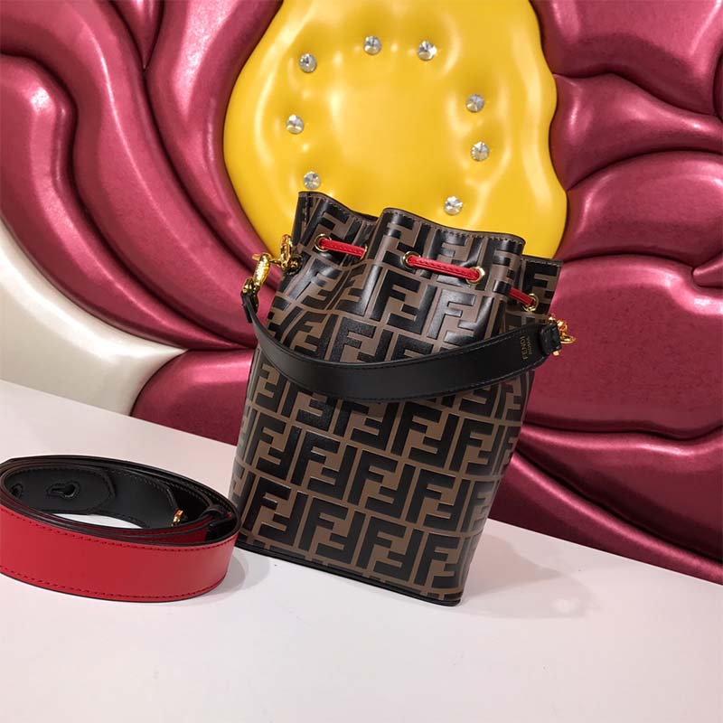 Close-up of gold-tone hardware on Fendi Women Mon Tresor Multicolor Leather Bag