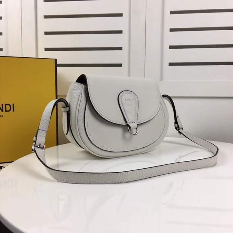 Fendi Women Shoulder Bag in Calf Leather-White - image 4