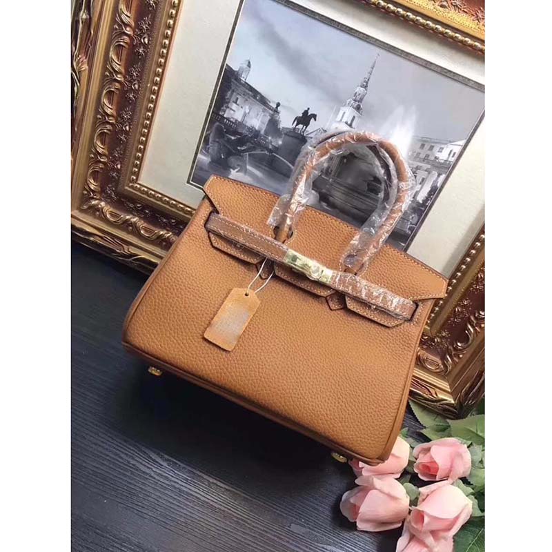 Close-up of gold hardware clasp on Hermes Birkin 25 Bag Brown leather