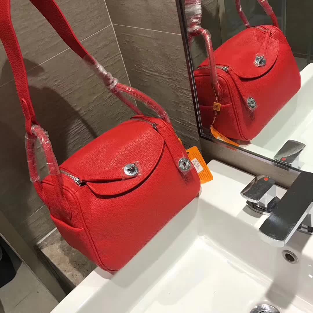 Hermes Lindy 30 Top Flap Leather Bag with Strap-Red - image 8