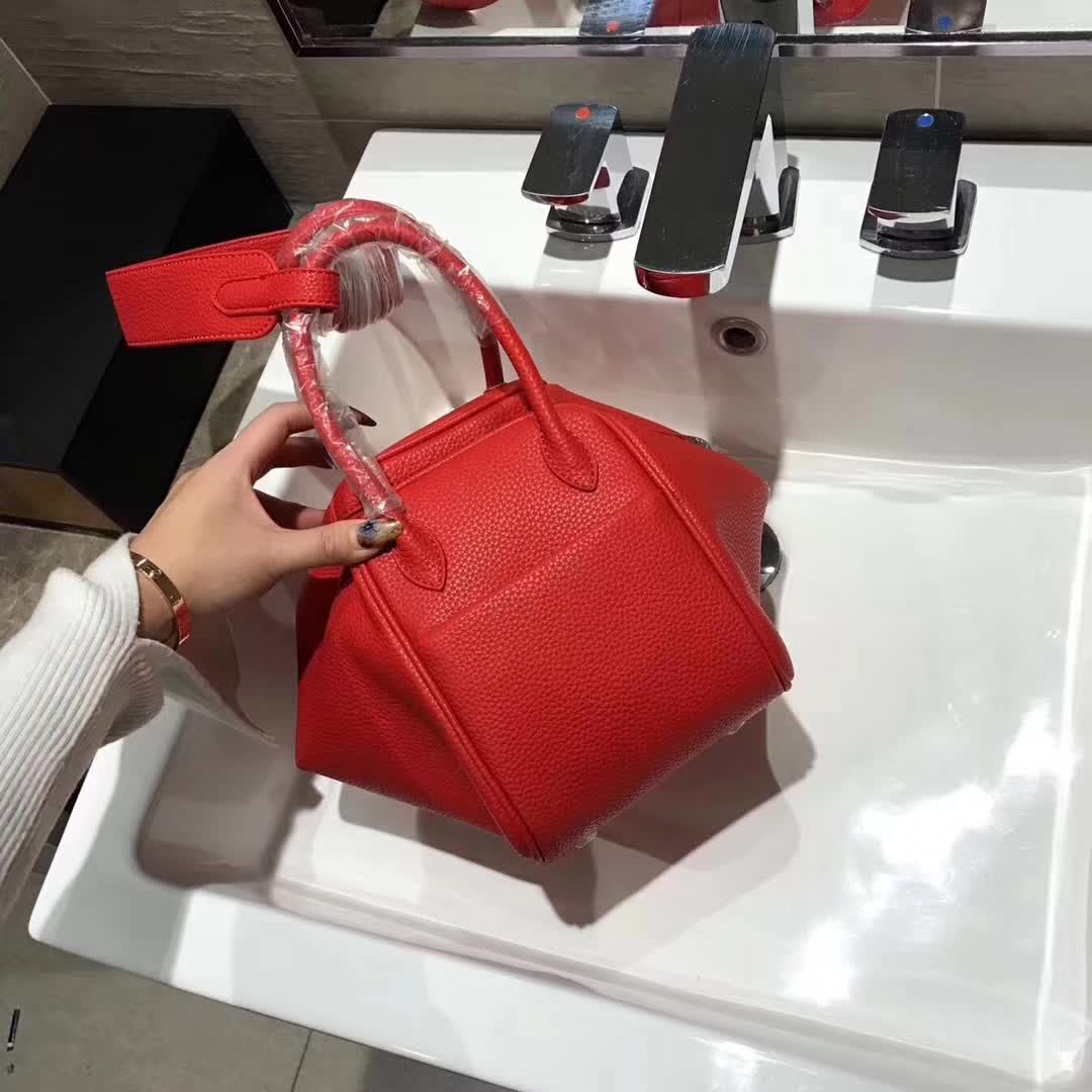 Hermes Lindy 30 Top Flap Leather Bag with Strap-Red - image 7