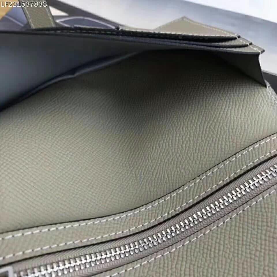 Hermes Medium Bearn Wallet in Epsom Calfskin Leather-Silver - image 7