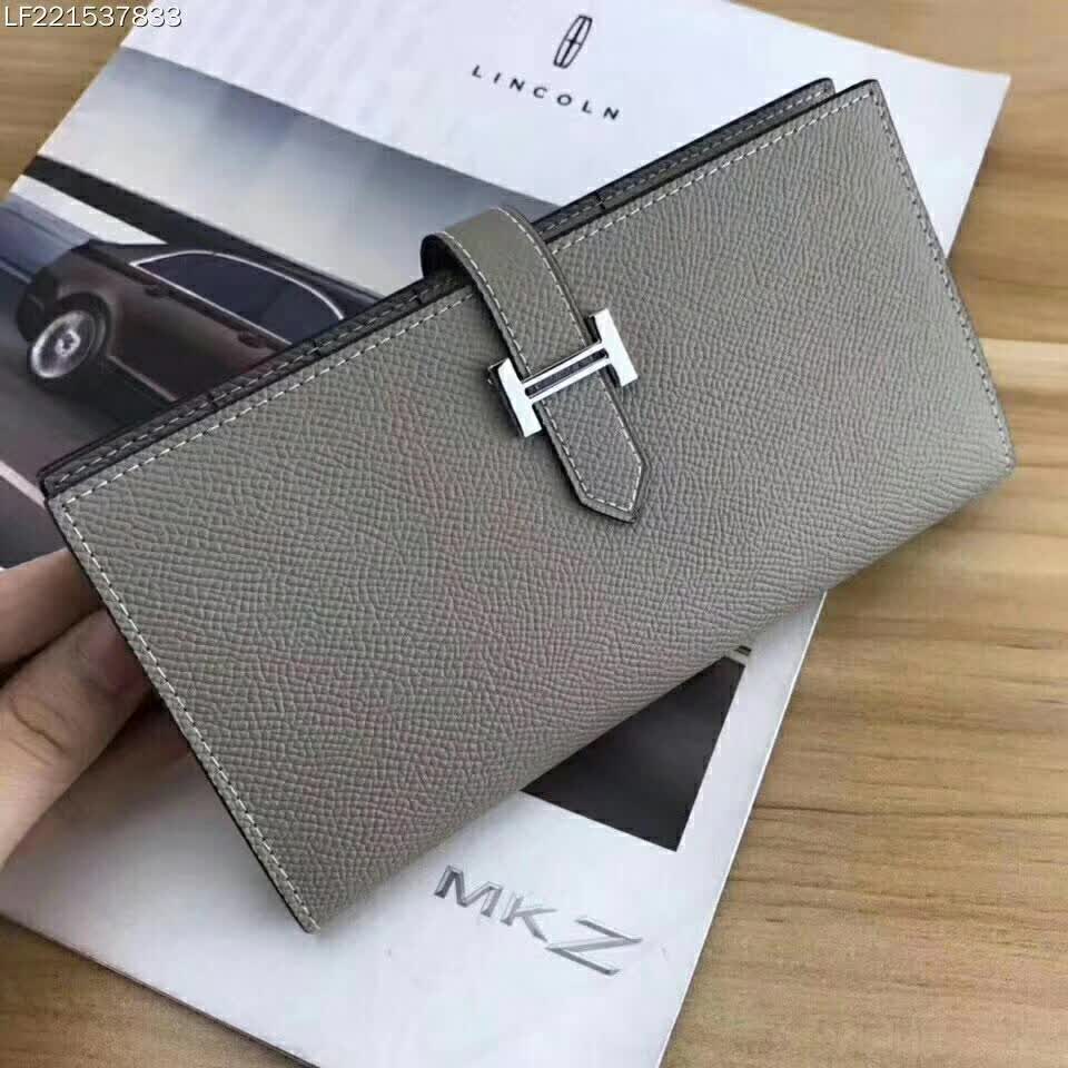 Close-up on silver Hermes hardware and zipper detail
