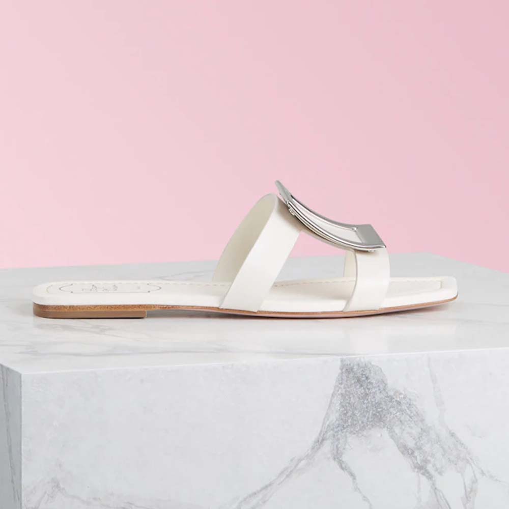Side view of Roger Vivier Women Bikiviv’ Mules Flat Sandals-White