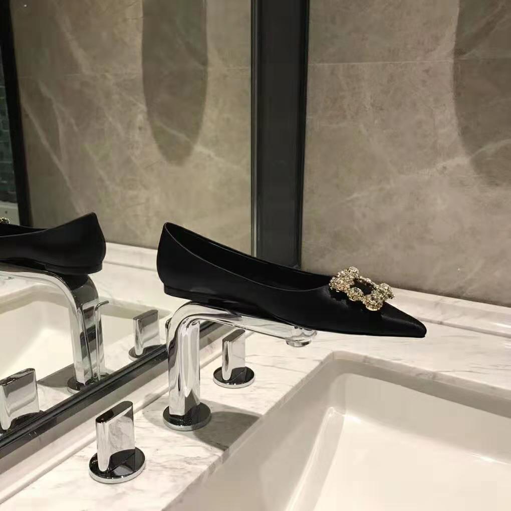 Close-up of flower strass buckle on Roger Vivier Women Flower Strass Buckle Ballerinas Silk Satin-Black