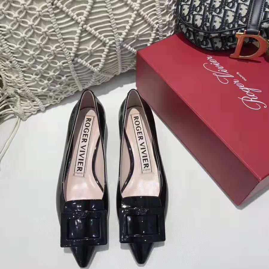 Overhead shot of Roger Vivier Women Gommettine Ballerinas-Black leather finish
