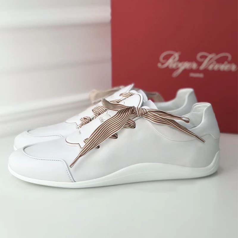 Close-up of silver buckle detail on Roger Vivier Women Shoes Sporty Viv’ Etiquette-White
