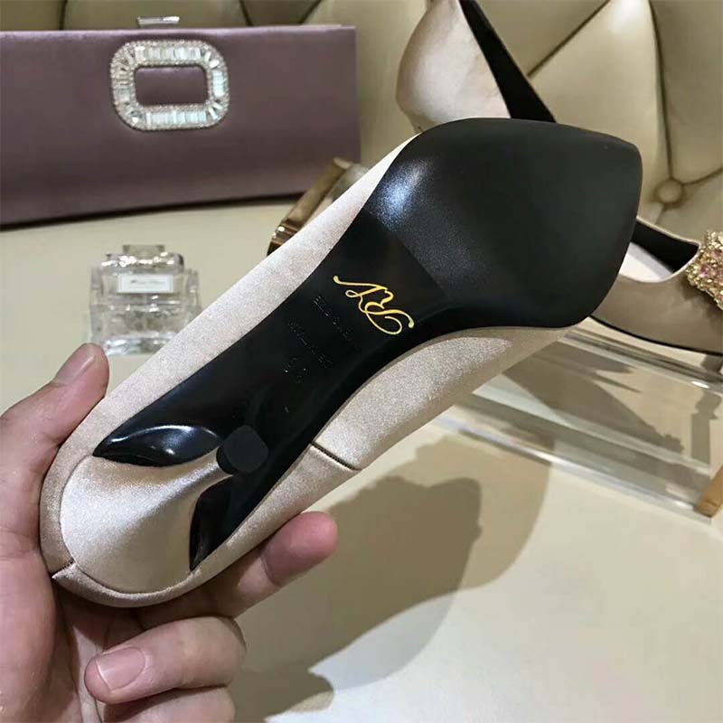 Roger Vivier Women Silk Flower Strass Pumps 65mm Heel-Gold - image 6