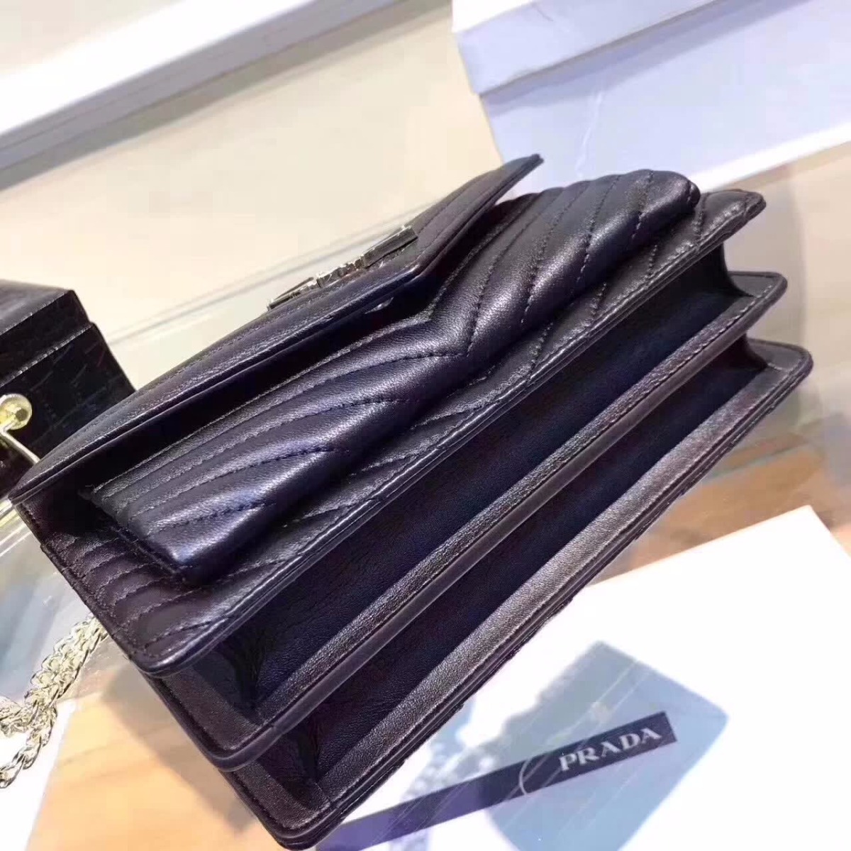 Saint Laurent College Medium In Matelasse Leather-Black - image 5