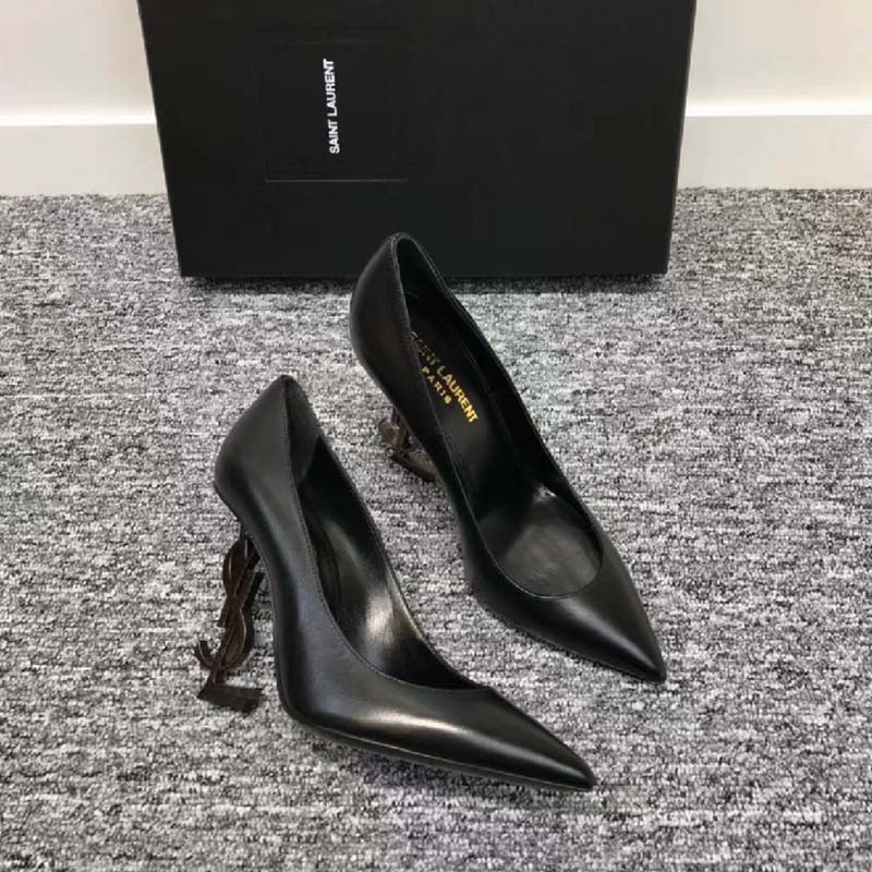 Overhead shot showing glossy finish on Saint Laurent YSL Women Opyum 110 Pump