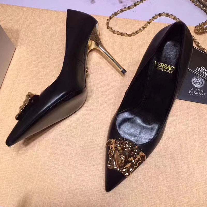 Top angle showing silhouette of Versace Women Shoes Palazzo Pumps 110mm Heel-Black