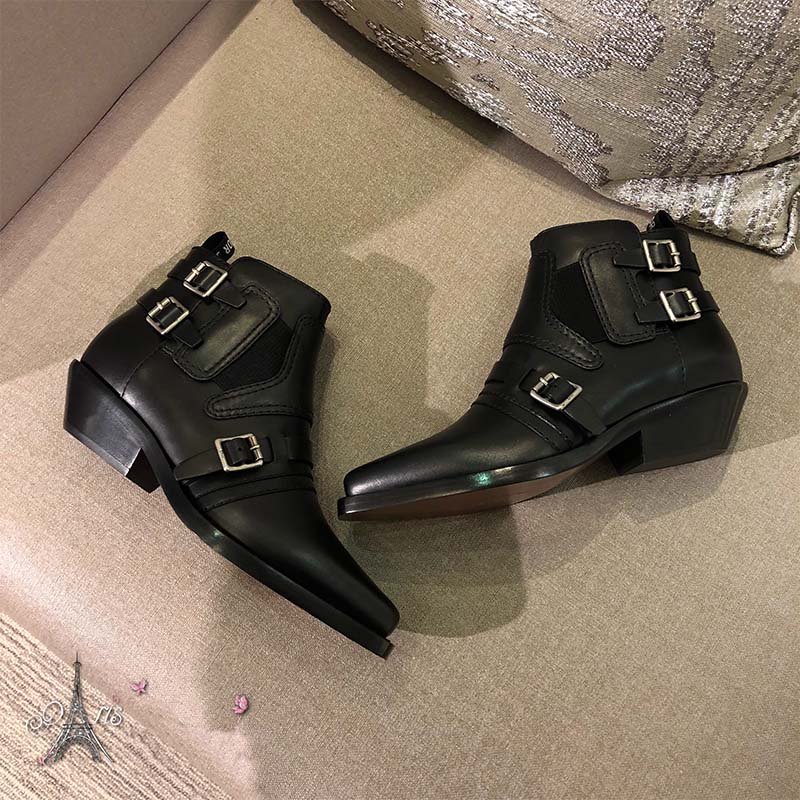 Rear angle showing zipper closure on Dior Women Shoes Diorsaddle ankle boot