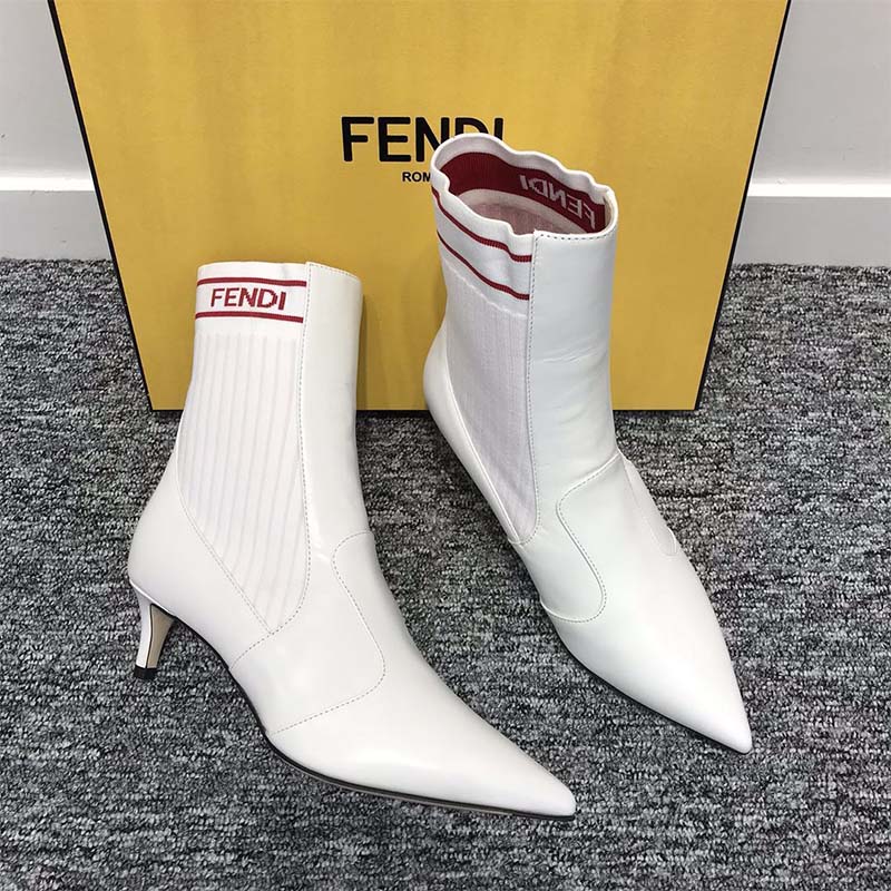 Close-up of zip closure and smooth leather on Fendi Women Shoes White Leather Boots
