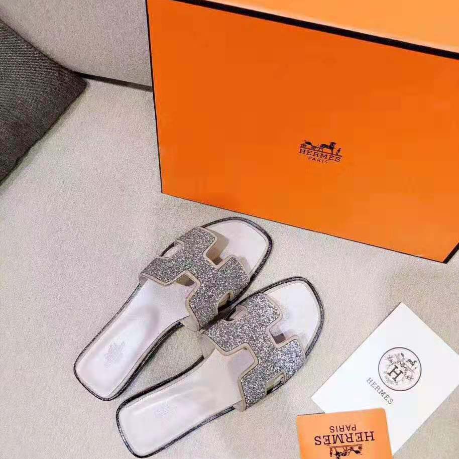 Hermes Women Oran Sandal Hermes Sandal in Metallic Nappa Leather and Cristal Powder-Sandy - image 6