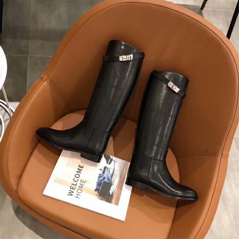 Top-down view showcasing black calfskin texture on Hermes Women Shoes Jumping Boot