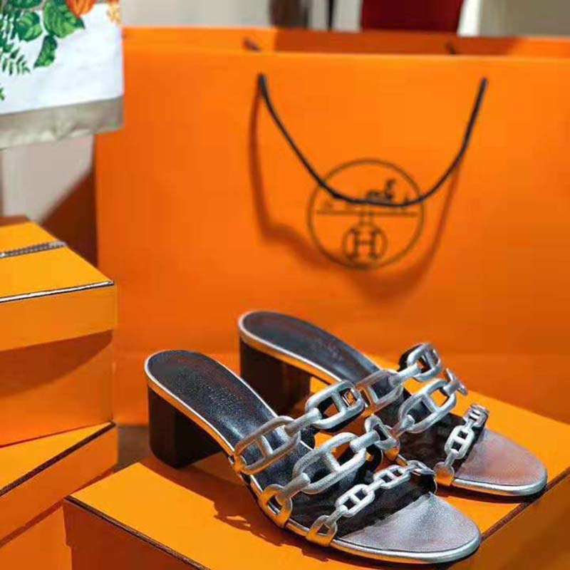 Top angle showing smooth Nappa leather and heel of Hermes Women Tandem Sandal