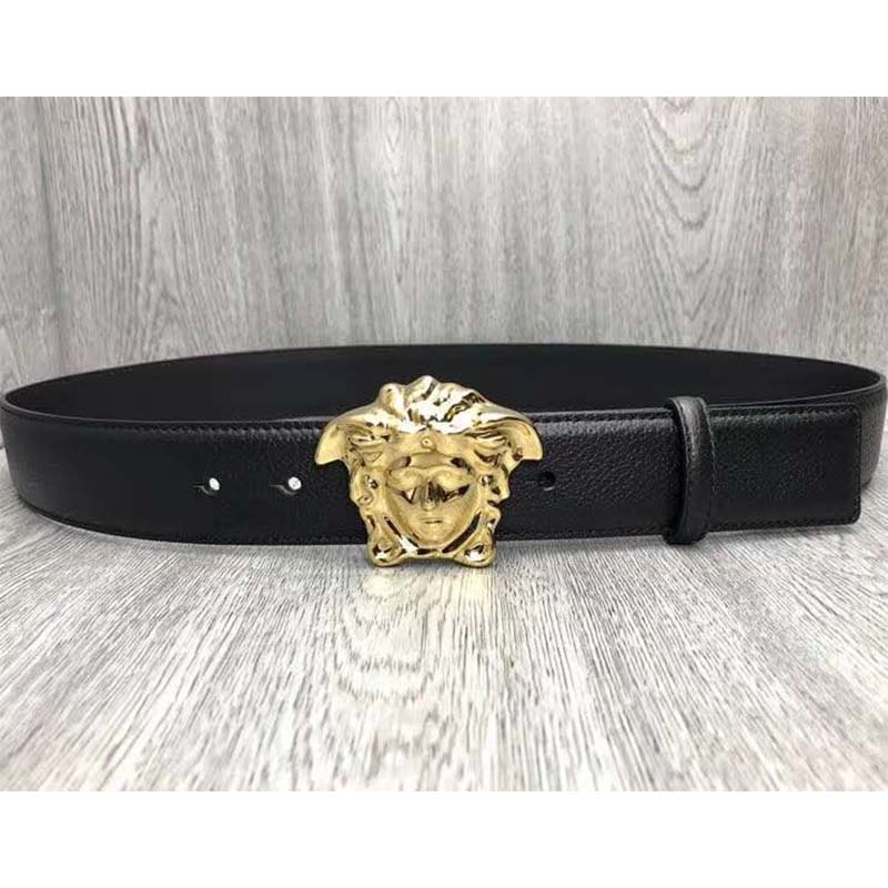 Side angle of Versace Men Palazzo Belt with polished gold-tone hardware