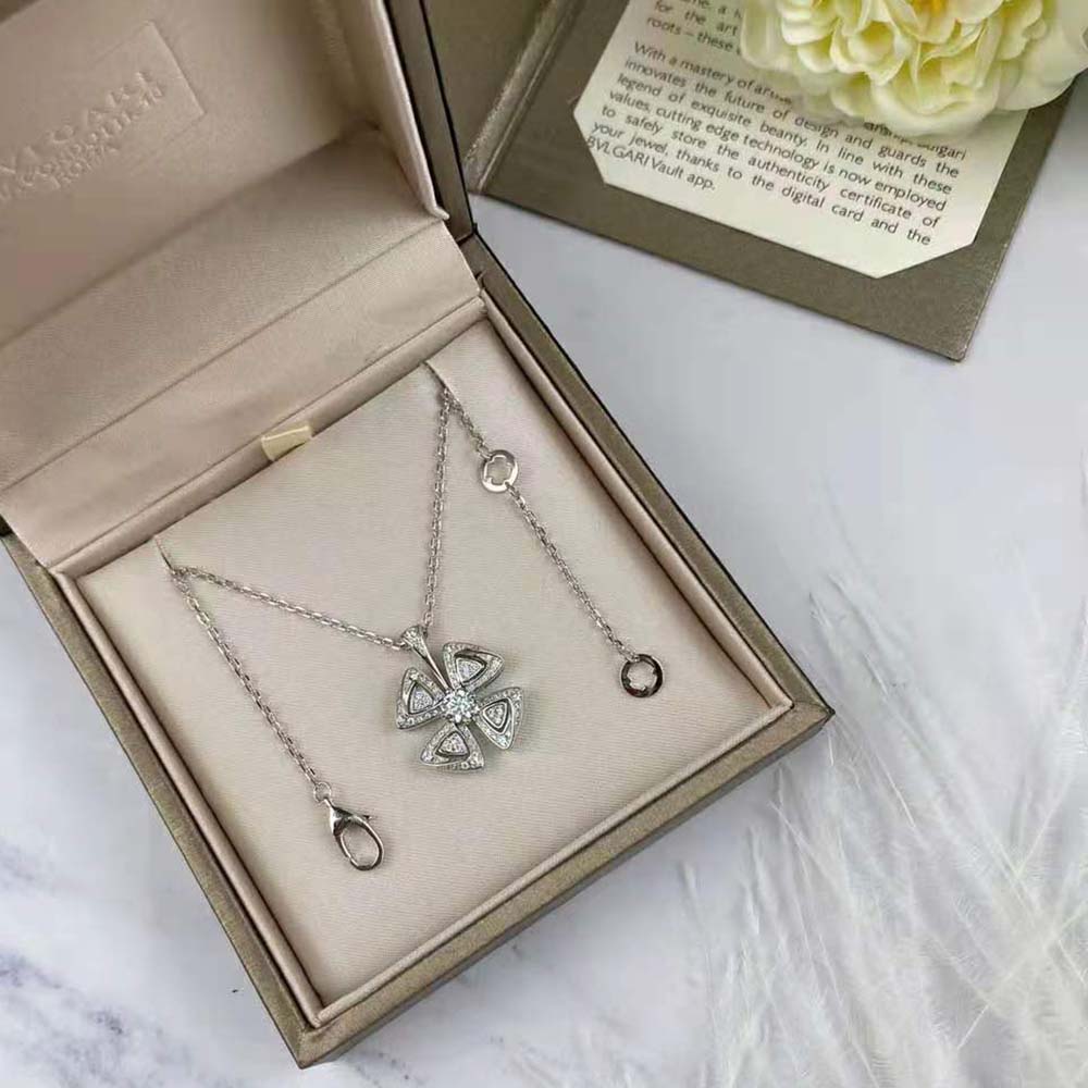 Close-up detail of floral motif on Bvlgari Women Fiorever necklace in white gold