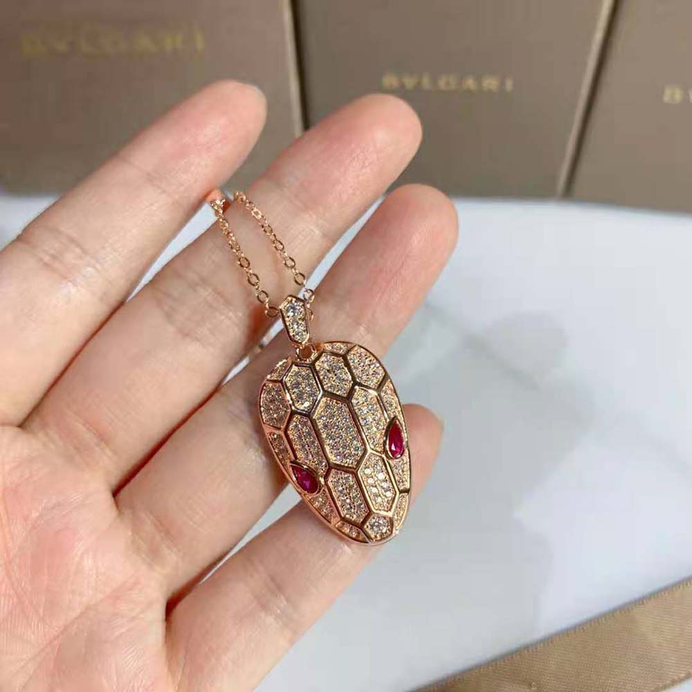 Side angle showing flexible serpent silhouette of Bvlgari Women Serpenti Necklace