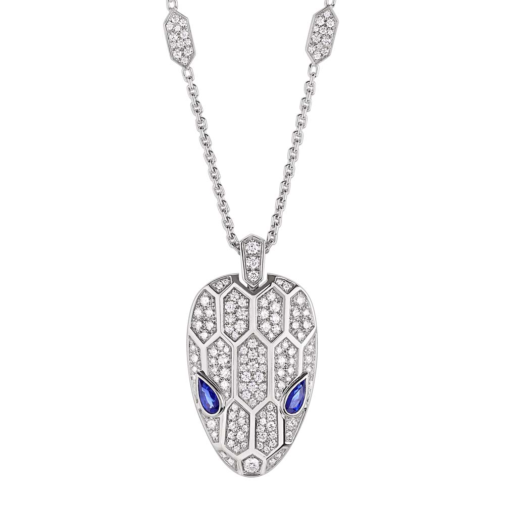 Close-up of Bvlgari Women Serpenti Necklace snakehead clasp in white gold
