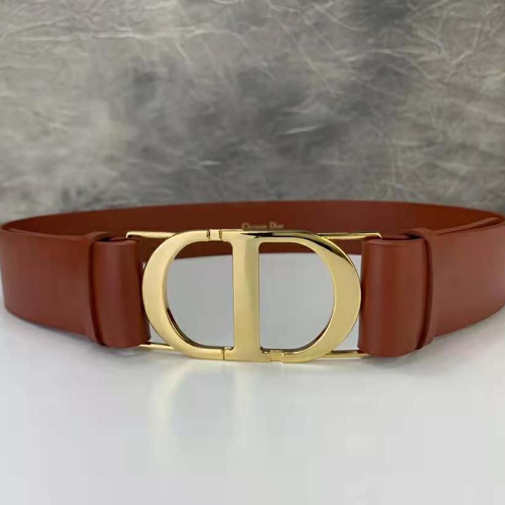Close-up of polished buckle on Dior Women 30 Montaigne Belt