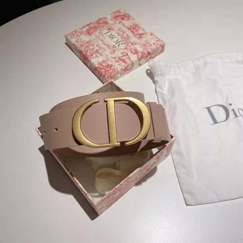 Close-up detail of silver engraved buckle on Dior Women 30 Montaigne Belt
