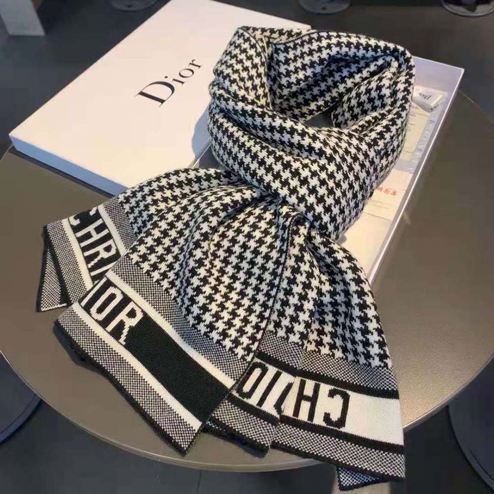 Dior Women 30 Montaigne Scarf Black and White Houndstooth Cashmere Blend Knit - image 4
