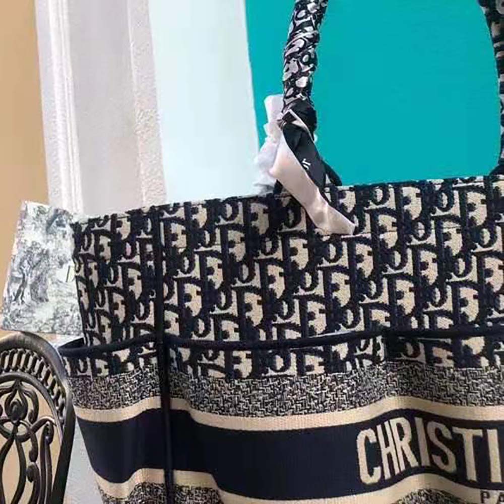 Dior Women Catherine Tote Bag Blue Dior Oblique Embroidery - image 9