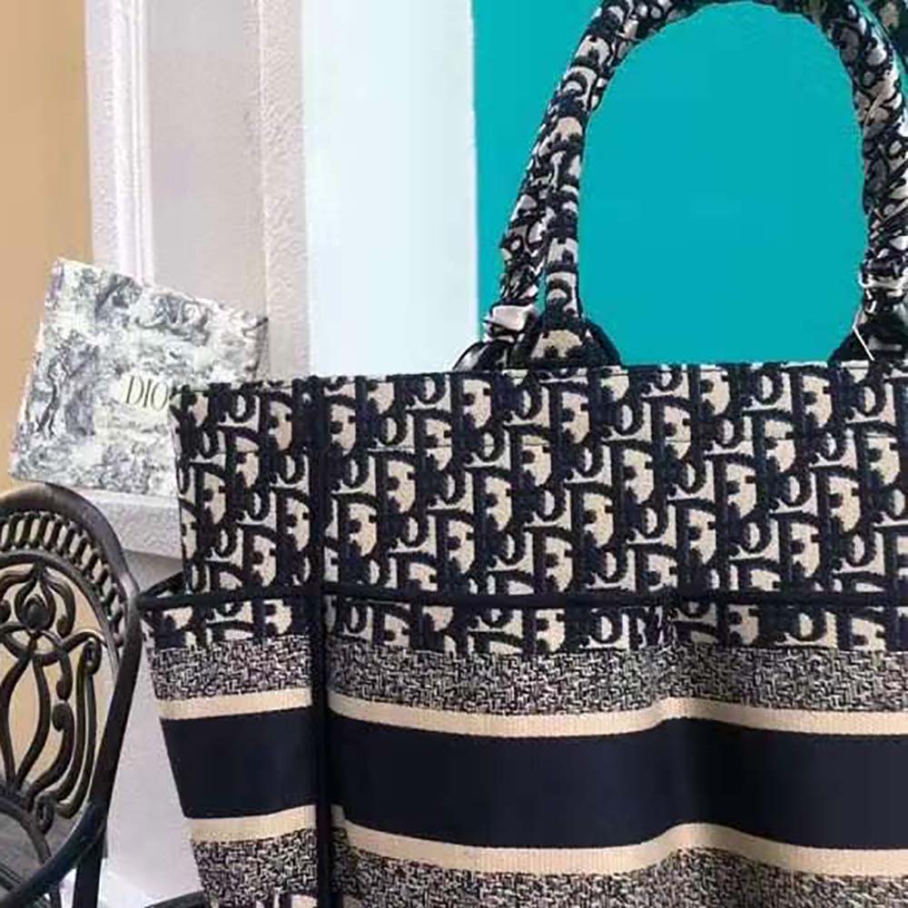 Dior Women Catherine Tote Bag Blue Dior Oblique Embroidery - image 7