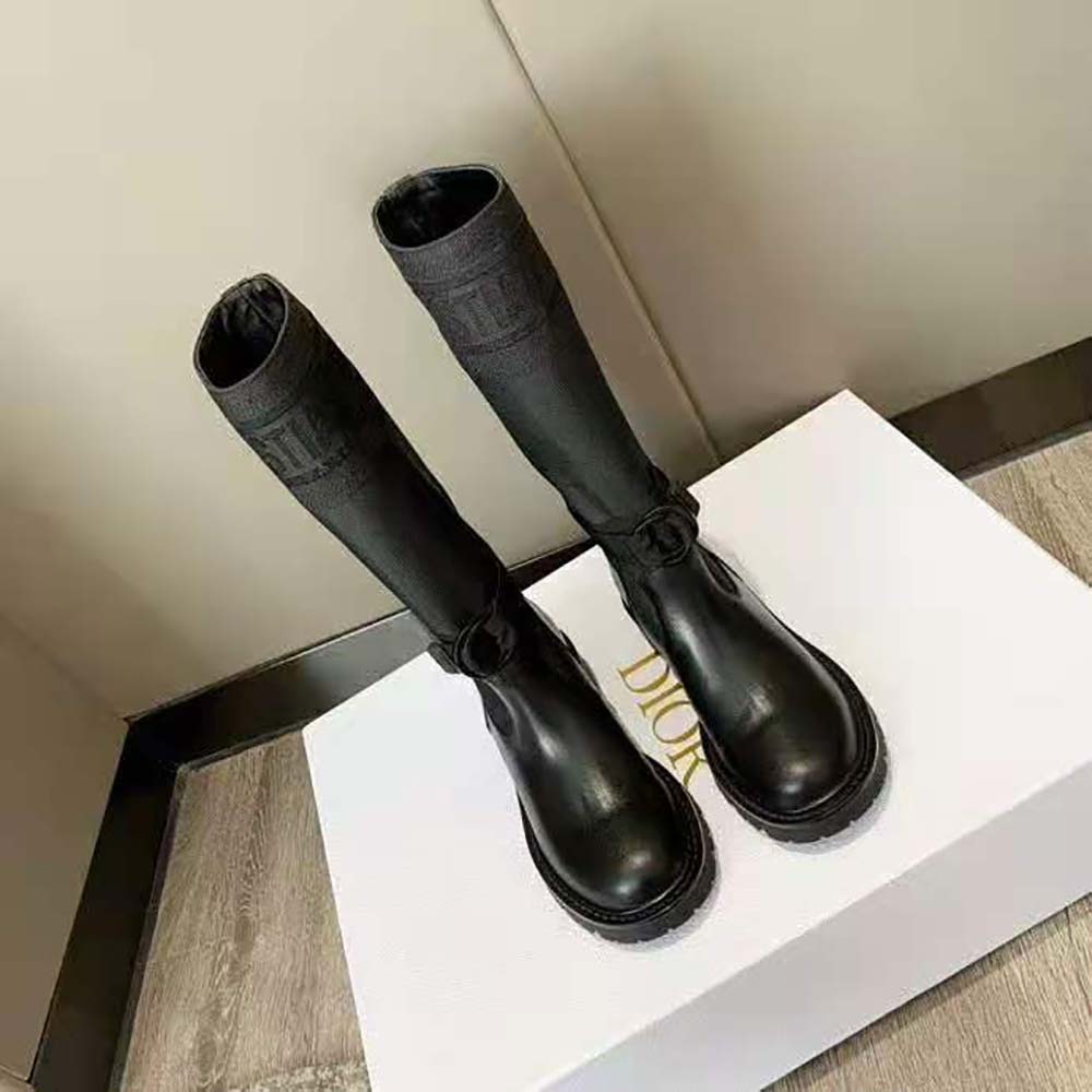 Close-up of Dior engraved hardware on the black D-Major Boot