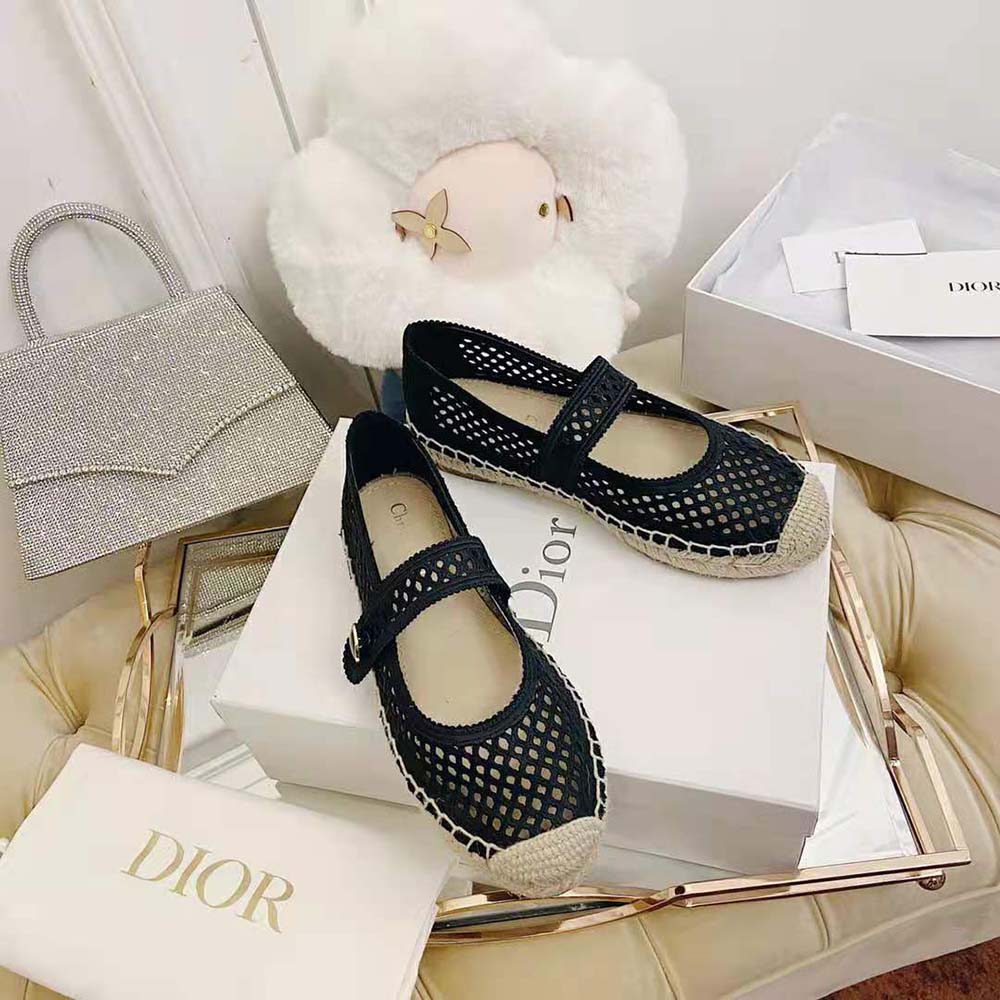 Top view showing signature Dior Caro quilted motif on ballerina flat