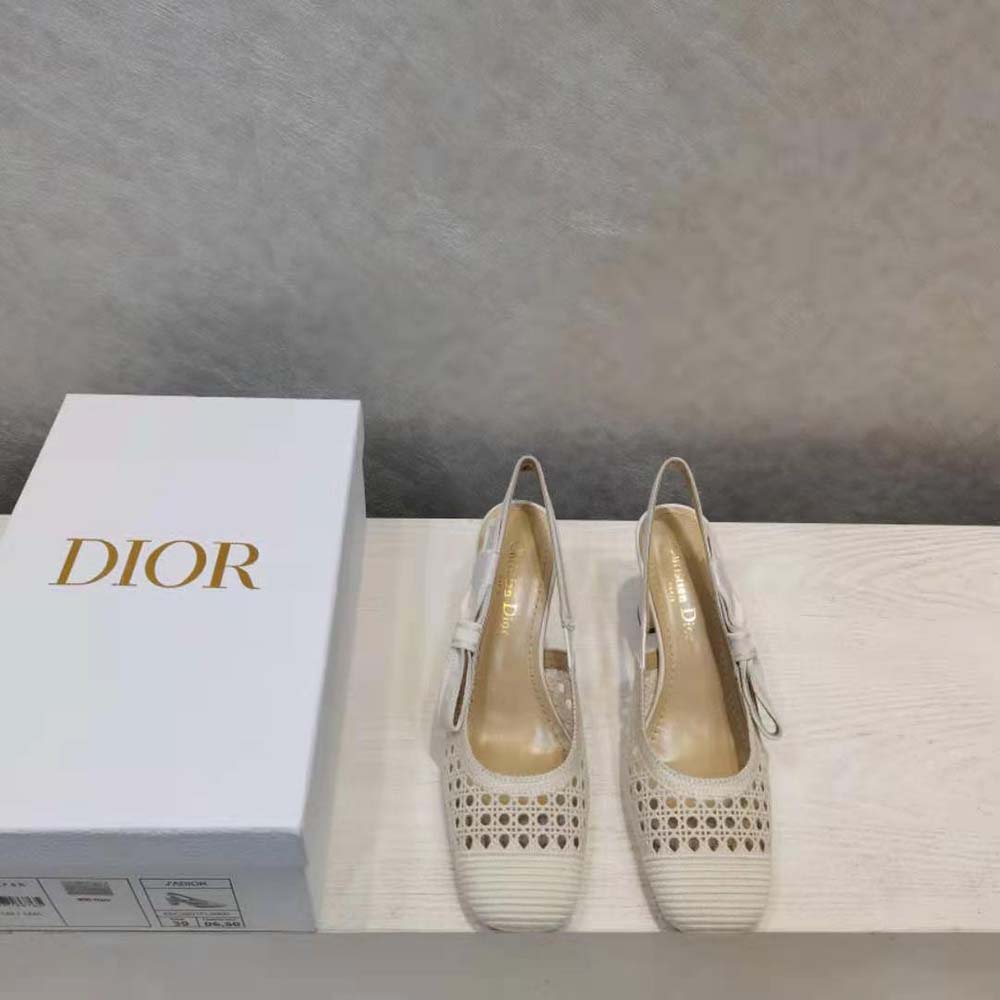 Close-up of embroidered mesh and Cannage detail on Dior Women Dior and Moi Slingback Pump