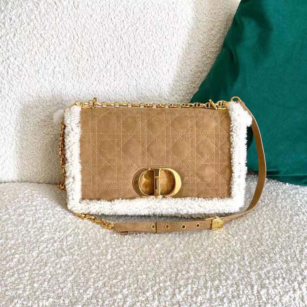 Close-up of gold-tone hardware and clasp on Dior Women Large 30 Montaigne Soft Bag