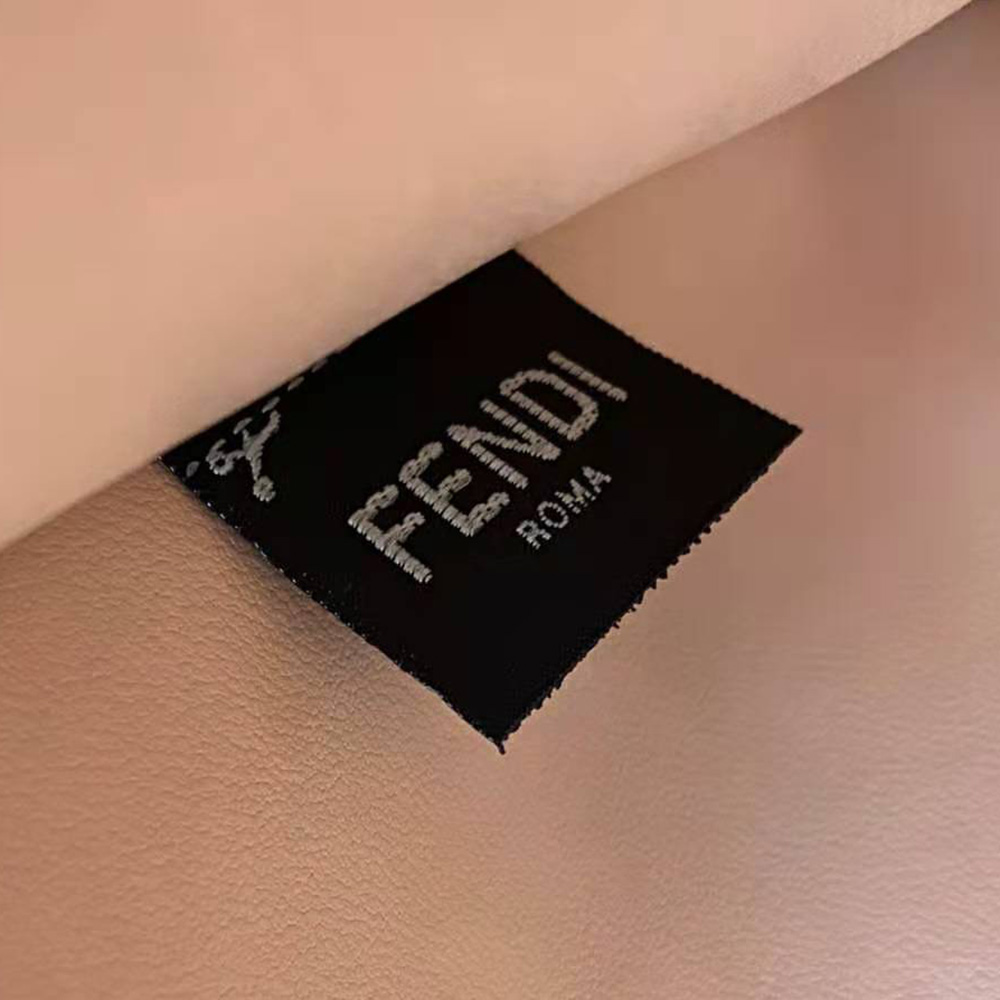 Fendi Women Peekaboo Iseeu Medium Leather Bag-Black - image 8