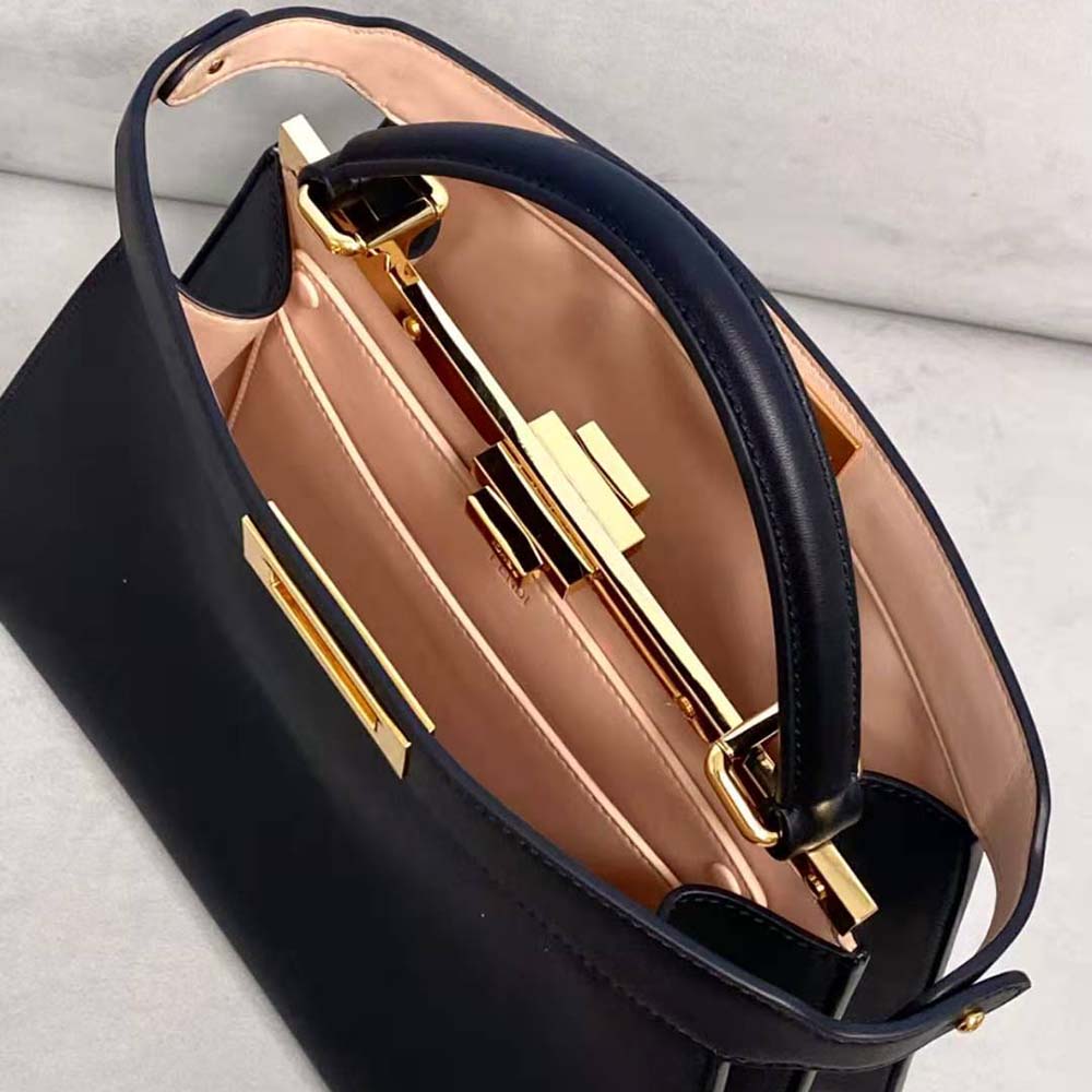 Fendi Women Peekaboo Iseeu Medium Leather Bag-Black - image 5