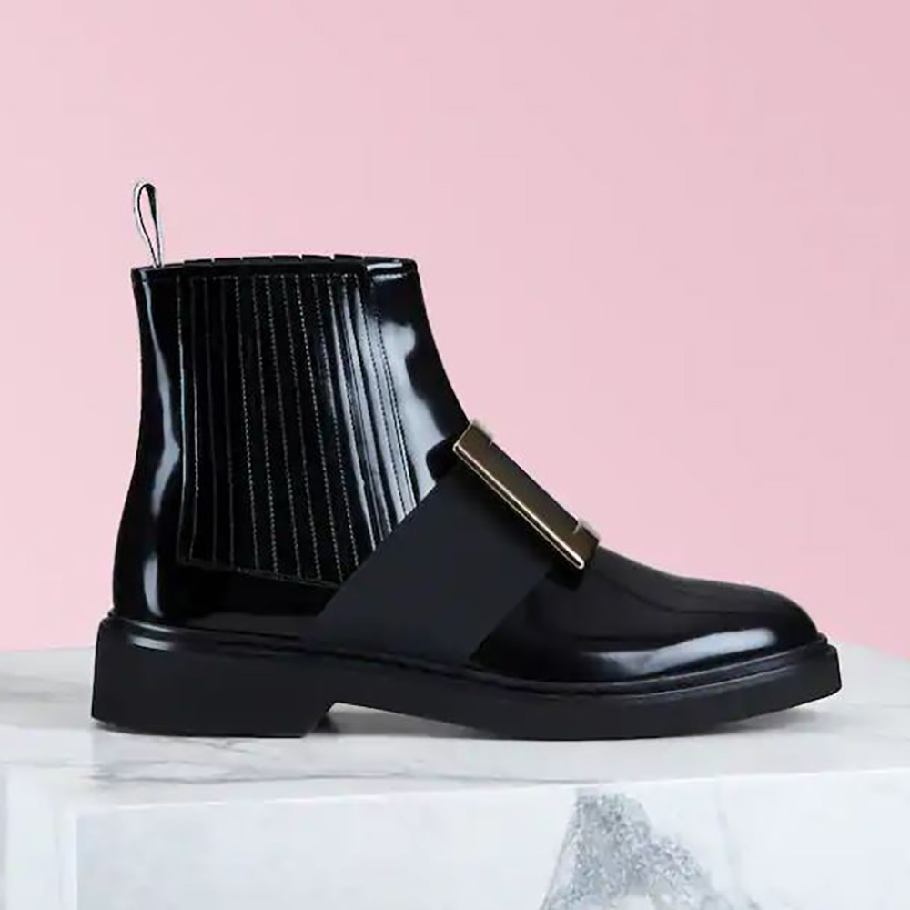 Side view of Roger Vivier Women Chelsea Viv’ Rangers Metal Buckle Ankle Boots-Black