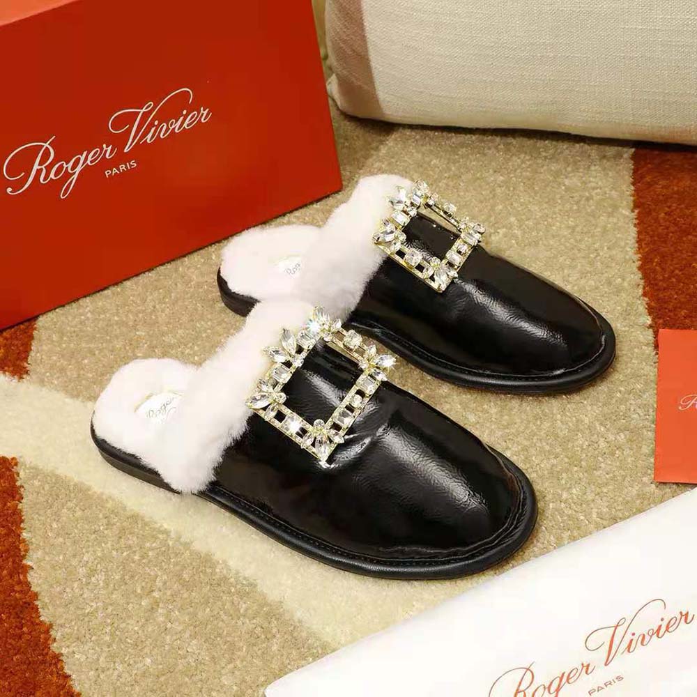 Roger Vivier Women Hotel Vivier Broche Vivier Buckle Mules in Patent Leather - image 6
