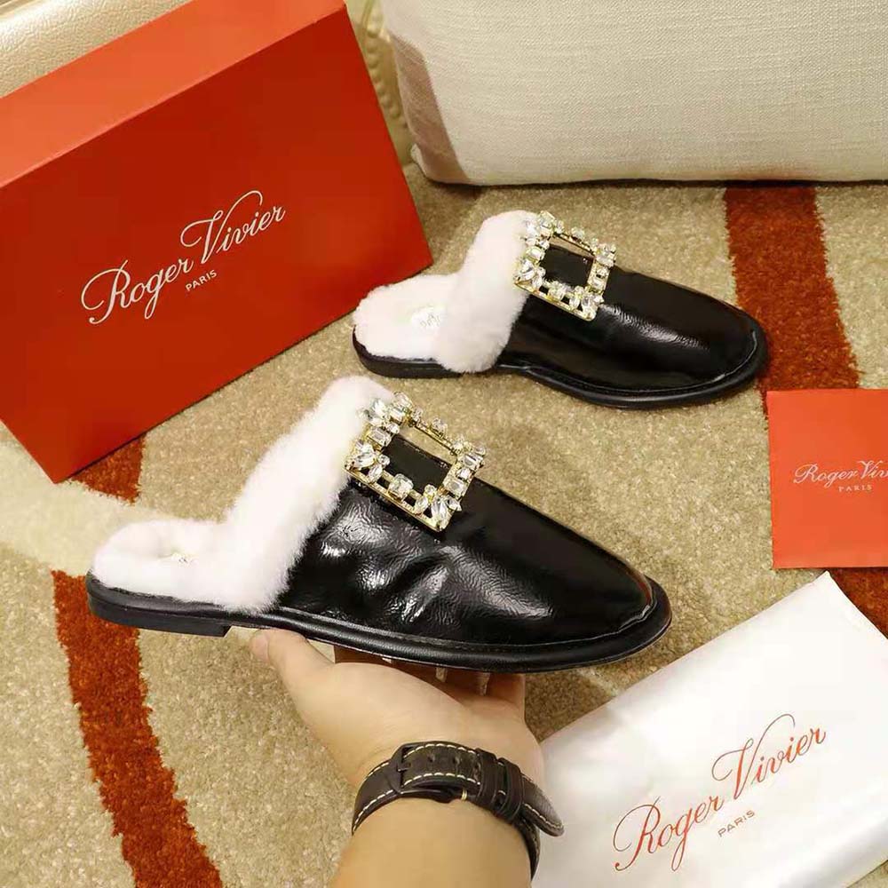Roger Vivier Women Hotel Vivier Broche Vivier Buckle Mules in Patent Leather - image 7