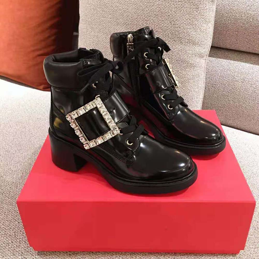 Close-up of sparkling strass buckle on Roger Vivier Women Viv’ Rangers boots