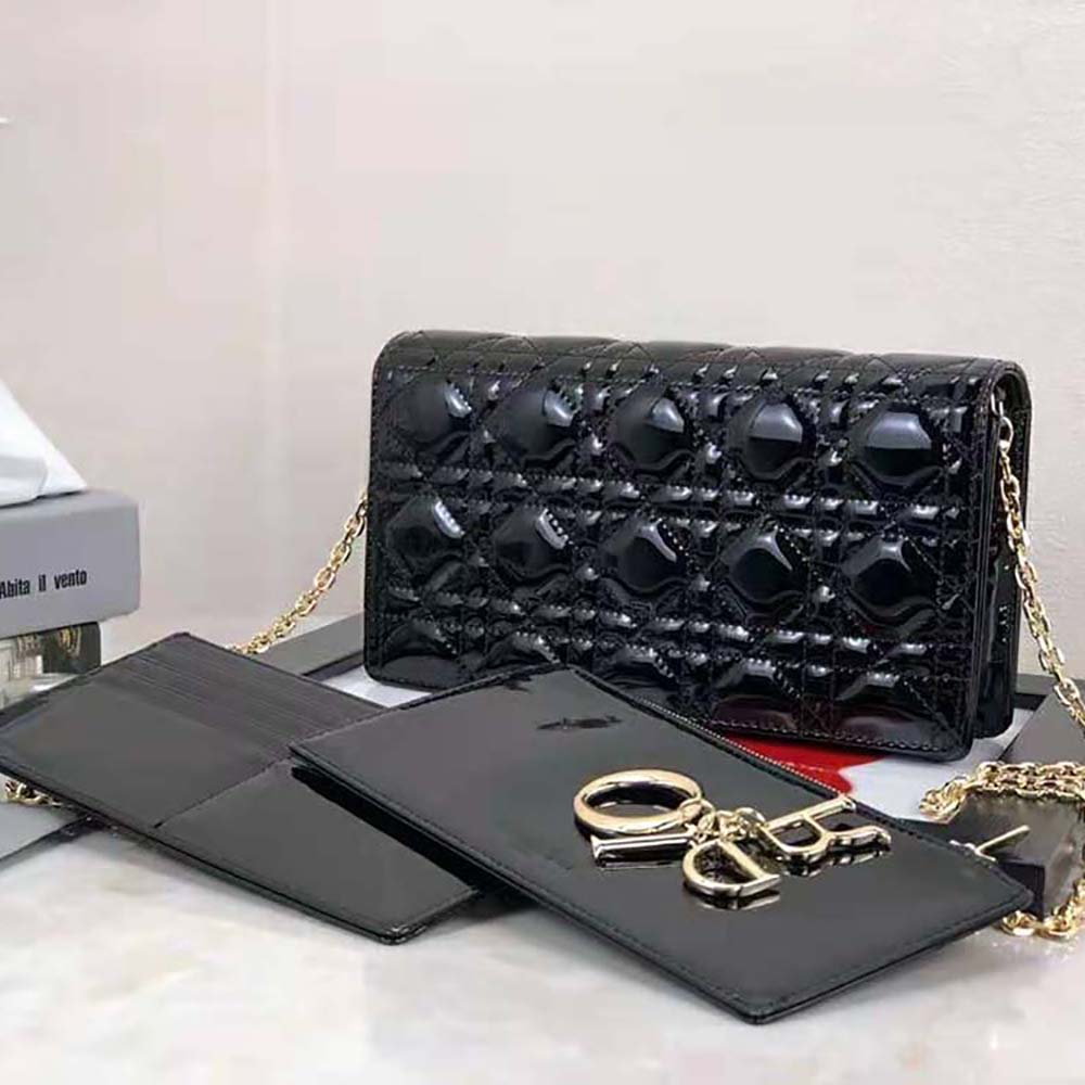 Close-up of signature Cannage quilting on Dior Lady Dior Pouch