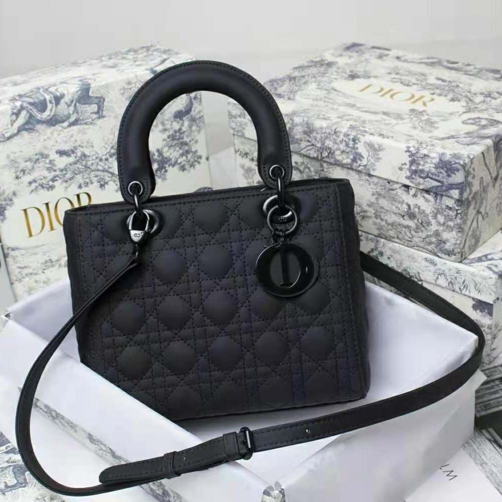 Close-up detail of Cannage stitching on Dior Women Medium Lady Dior Bag